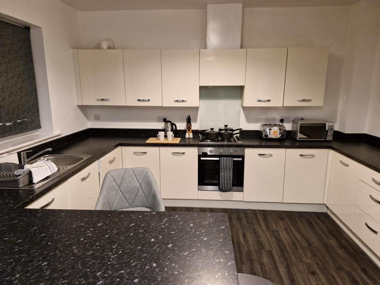 Spacious Luxurious Serviced 4 * Sheffield