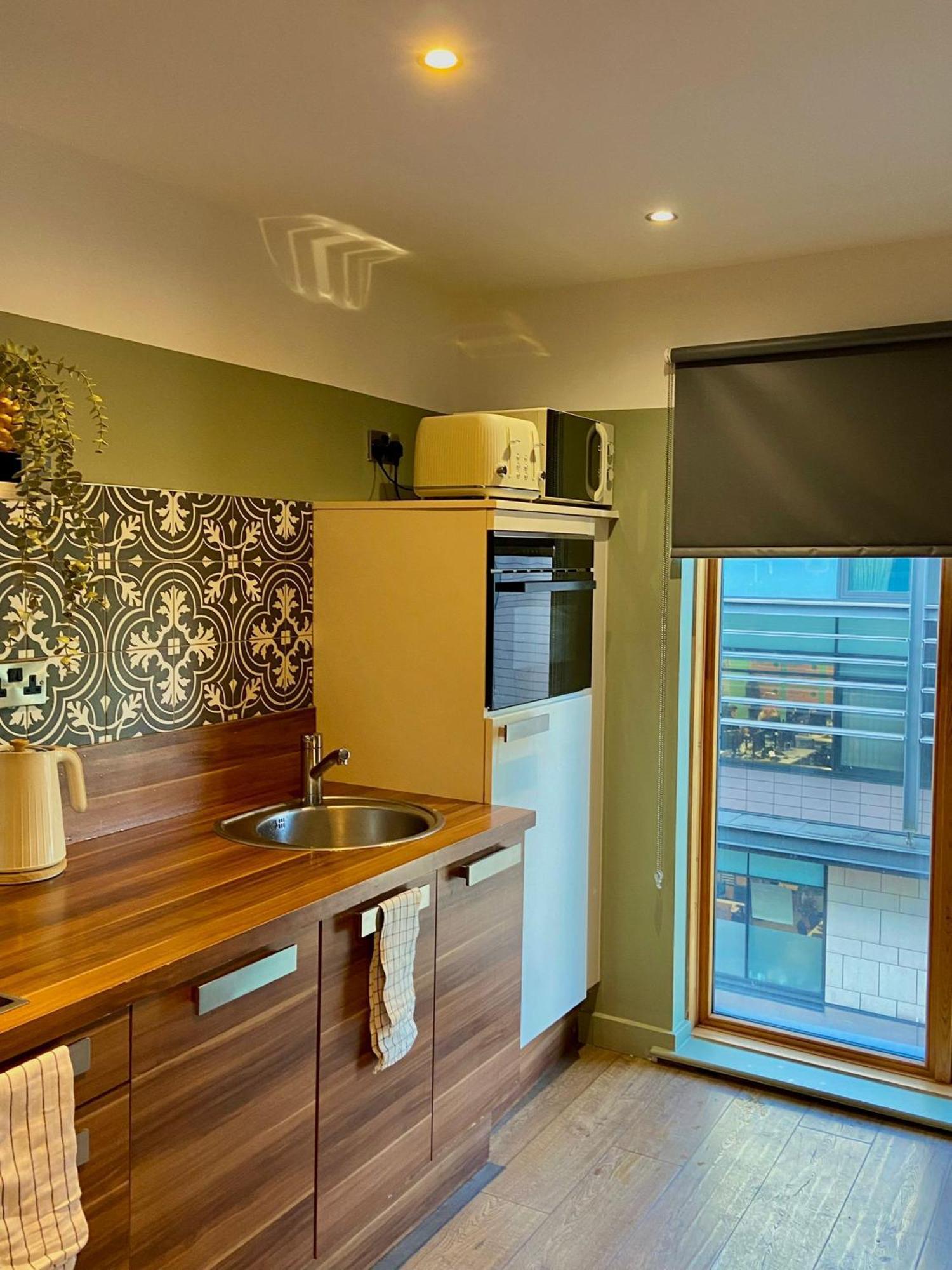 Angels - Blonk Street Luxury Apartment *