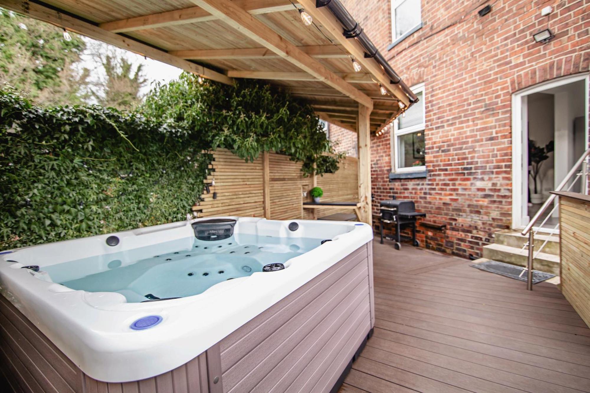 Holiday home Modern Luxury With Hot Tub Sauna 11ppl