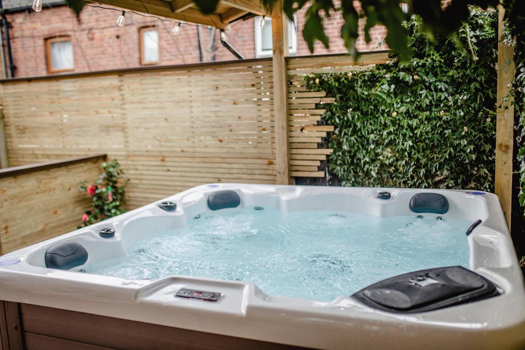 Modern Luxury With Hot Tub Sauna 11ppl