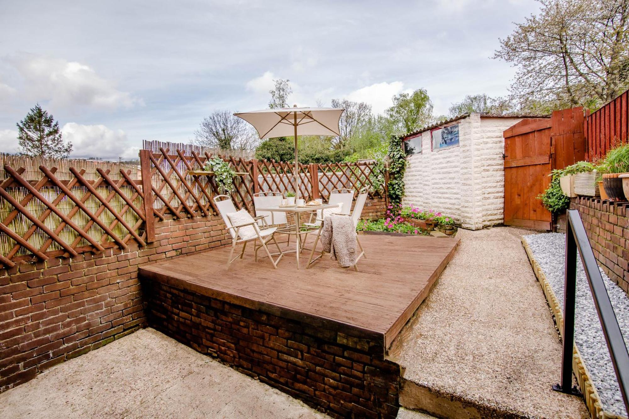Serene Boho Retreat: White Oak Charm House 7ppl Sheffield