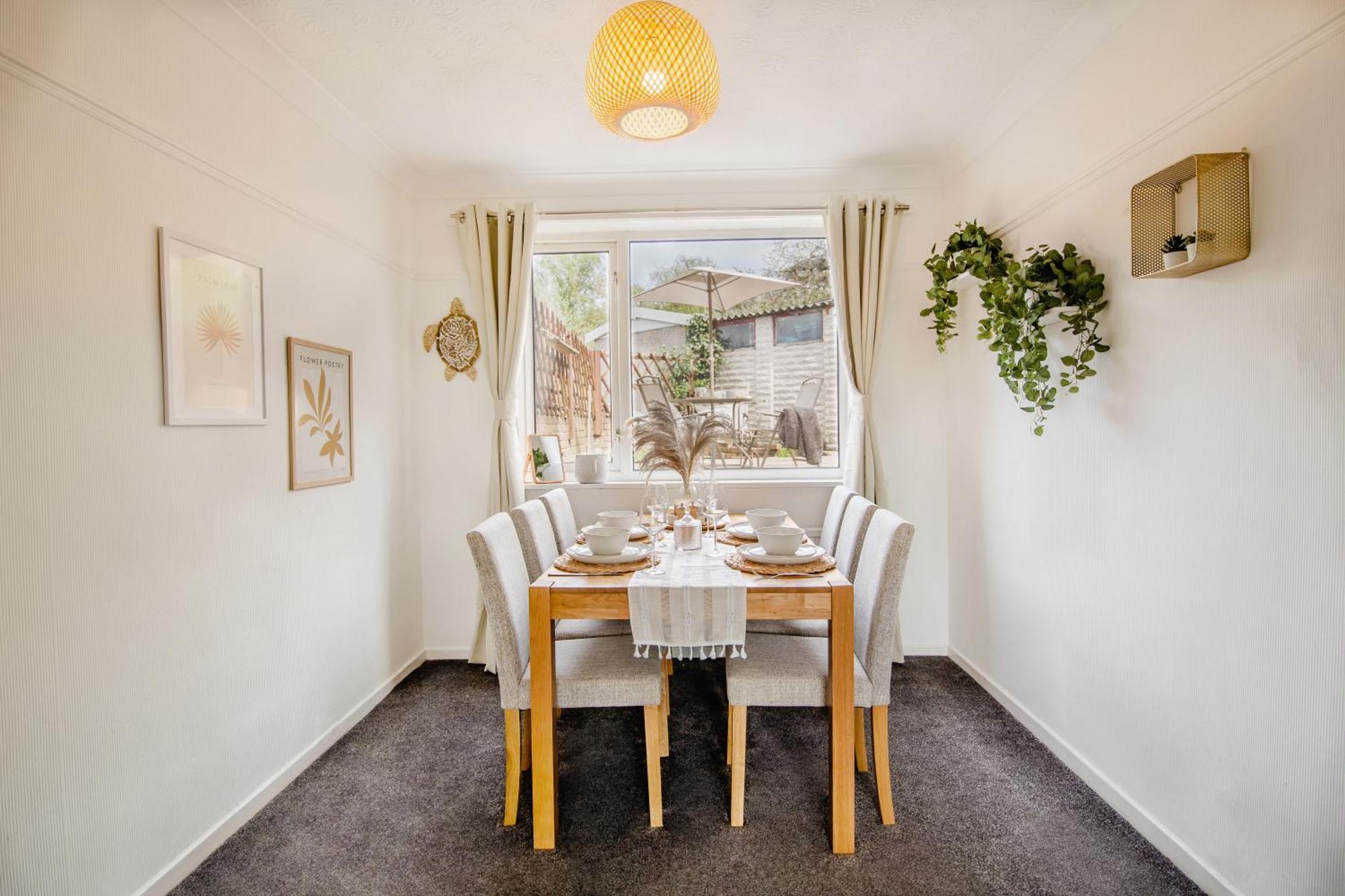Serene Boho Retreat: White Oak Charm House 7ppl Holiday home