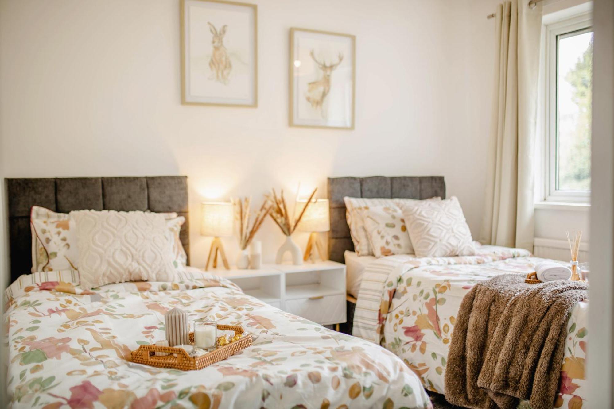 Serene Boho Retreat: White Oak Charm House 7ppl *