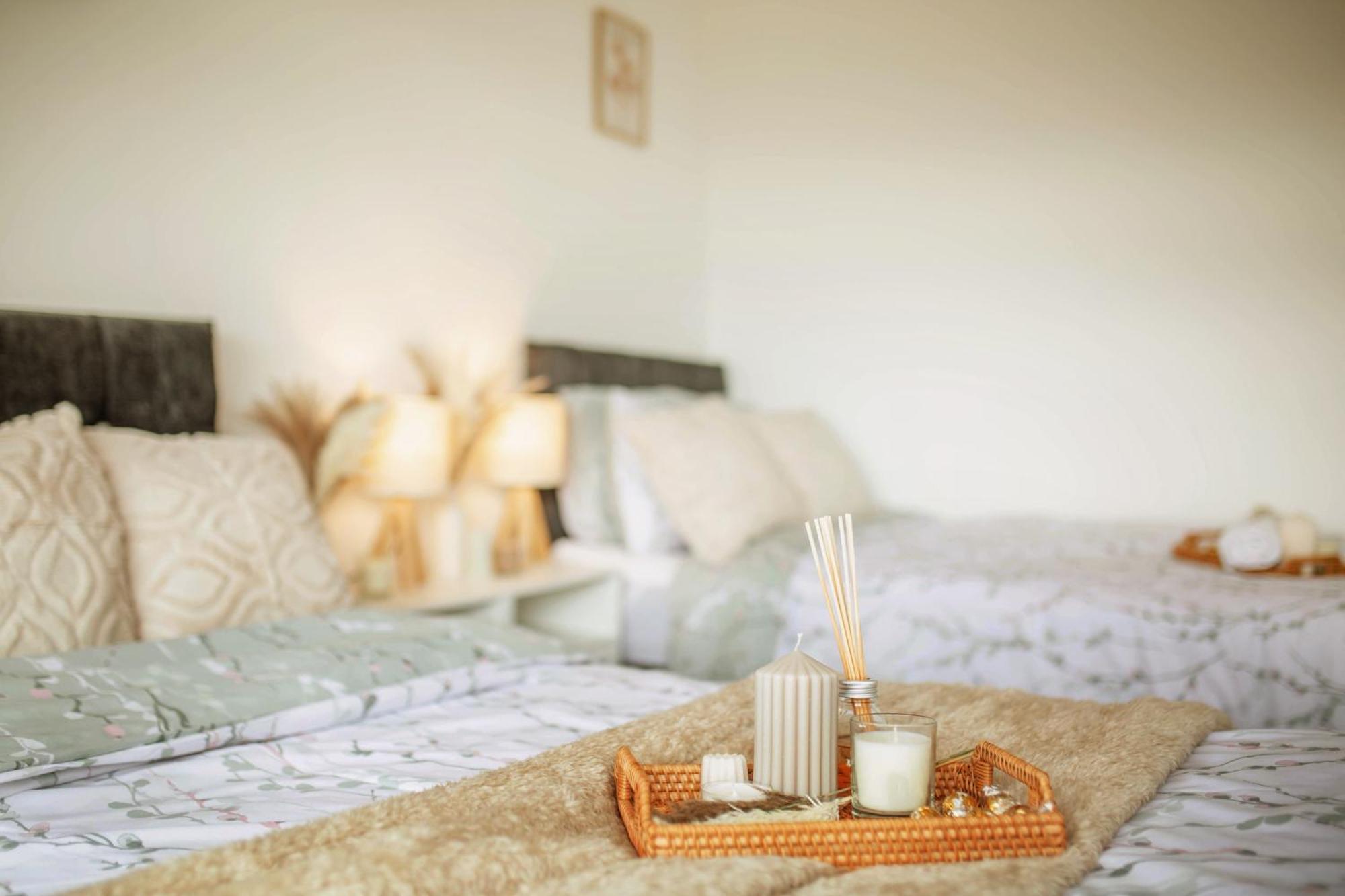Serene Boho Retreat: White Oak Charm House 7ppl Sheffield