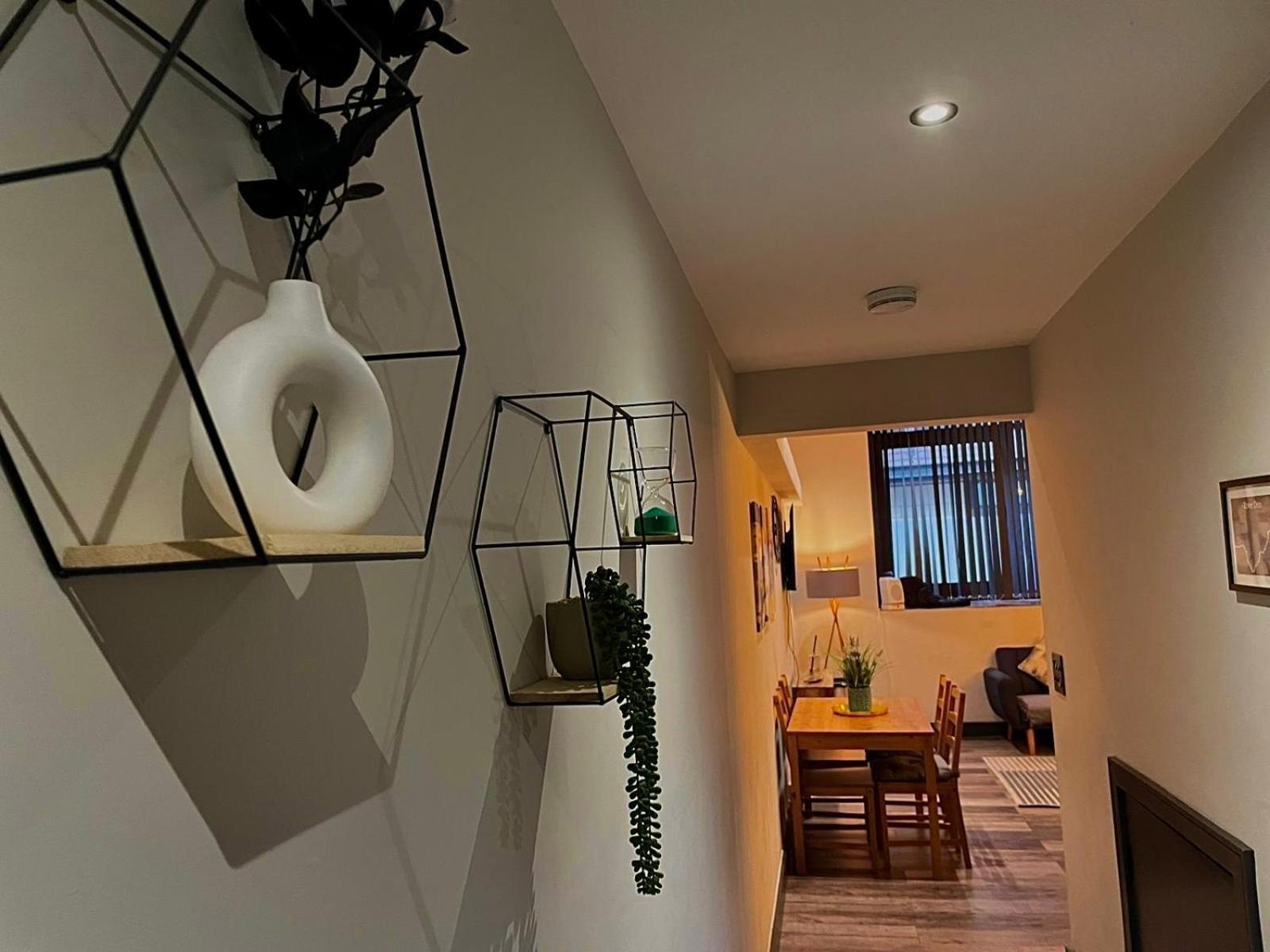 Artistic, Cozy, Stylish, Open Plan, Centre 1br * Sheffield