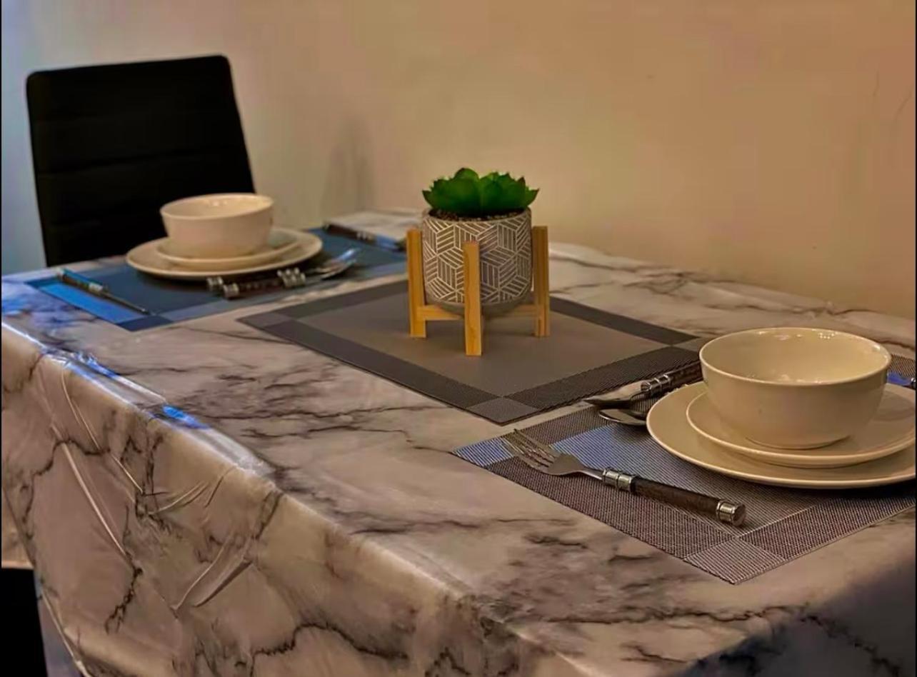 Chic Central, Relaxing, Restful, Retreat, Heated Floors, High Ceiling, Open Plan, Centre, 1br