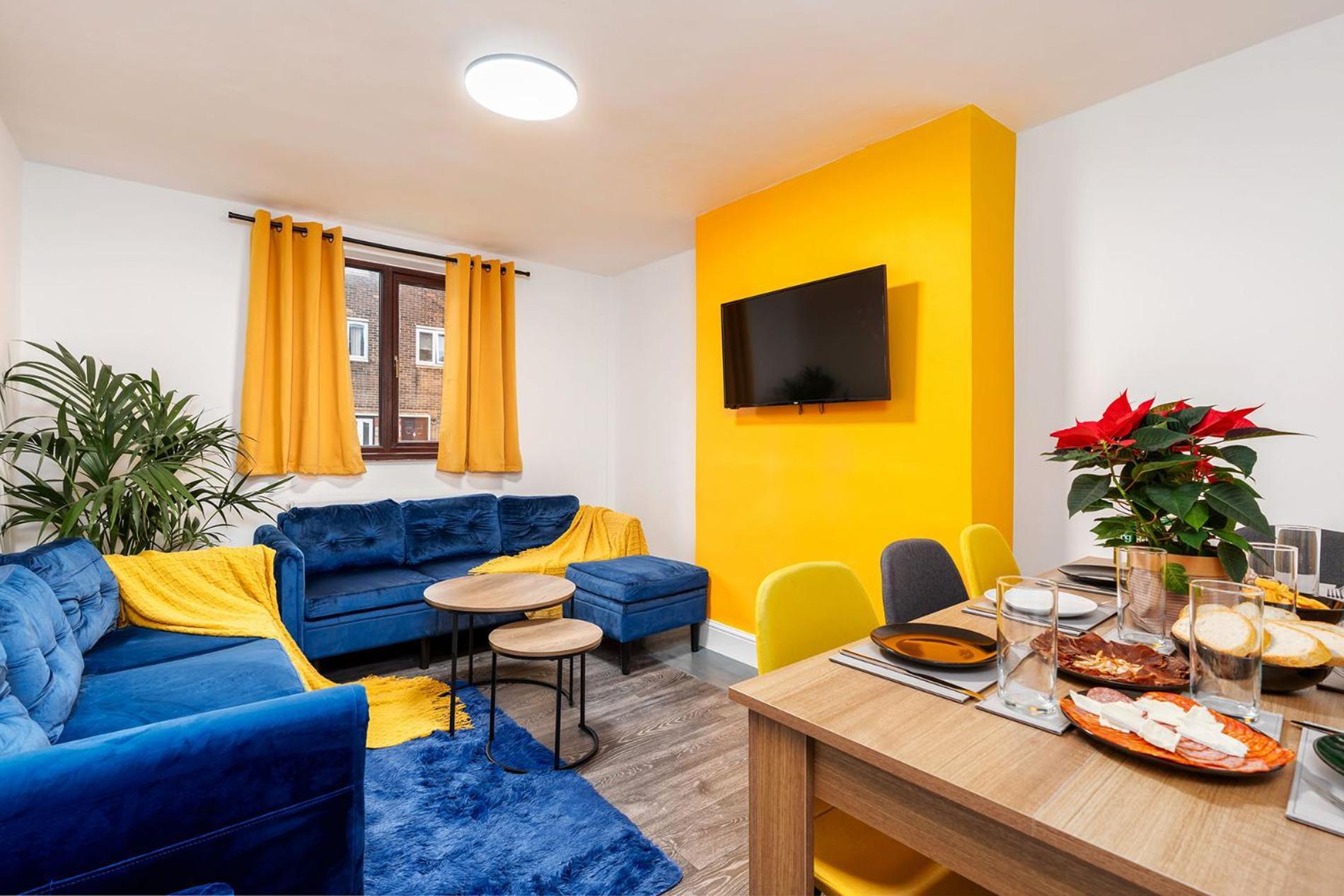 4 Bedroom Flat Near Centre Sleeps 7 Apartment *