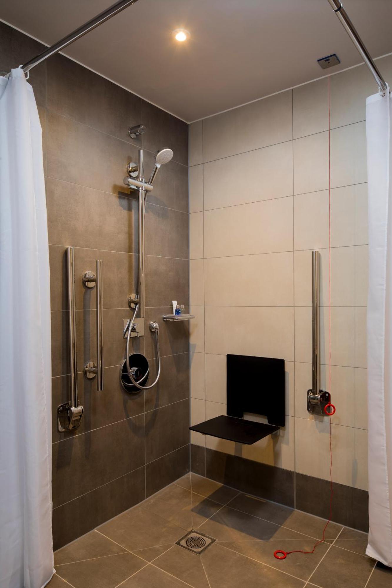 Radisson Blu Hotel, Hotel