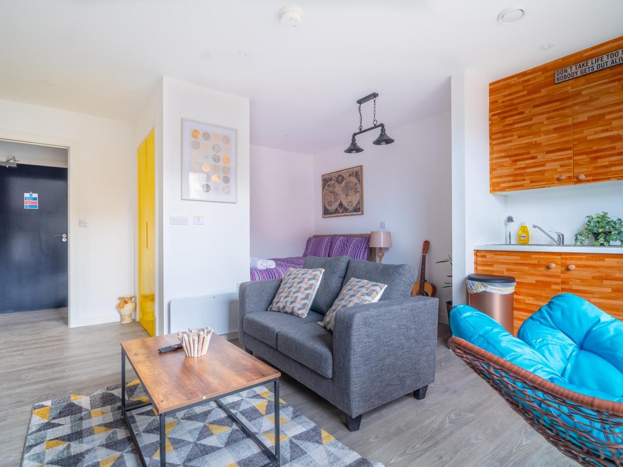 Apartment - Modern & Cozy *