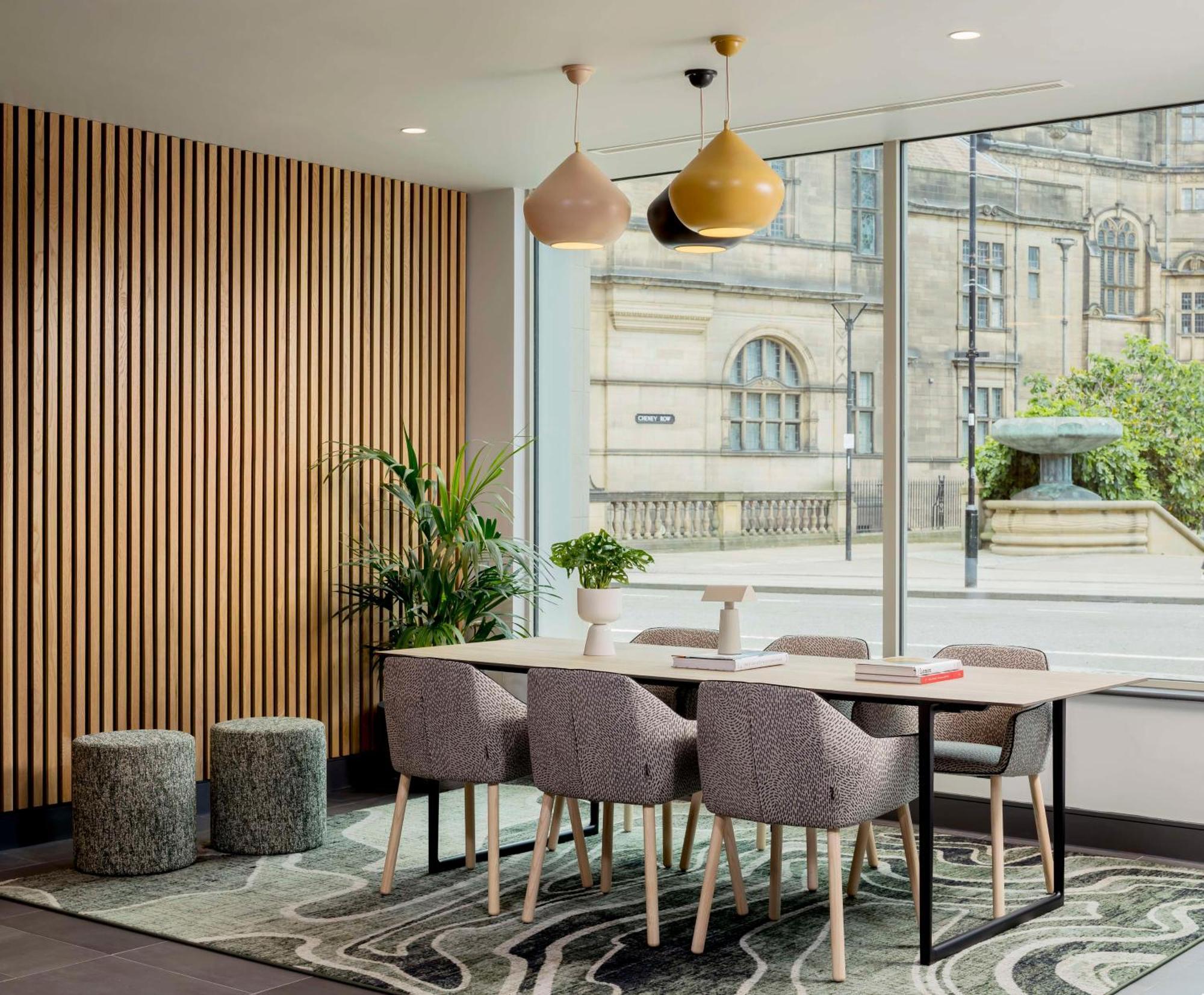 Radisson Blu Hotel, Hotel