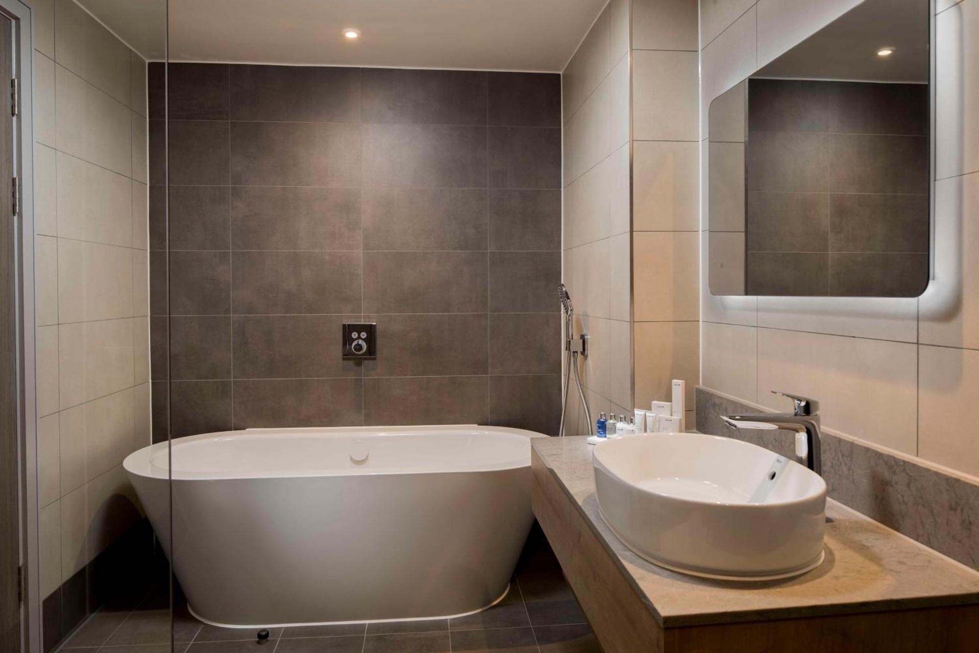Radisson Blu Hotel, Hotel