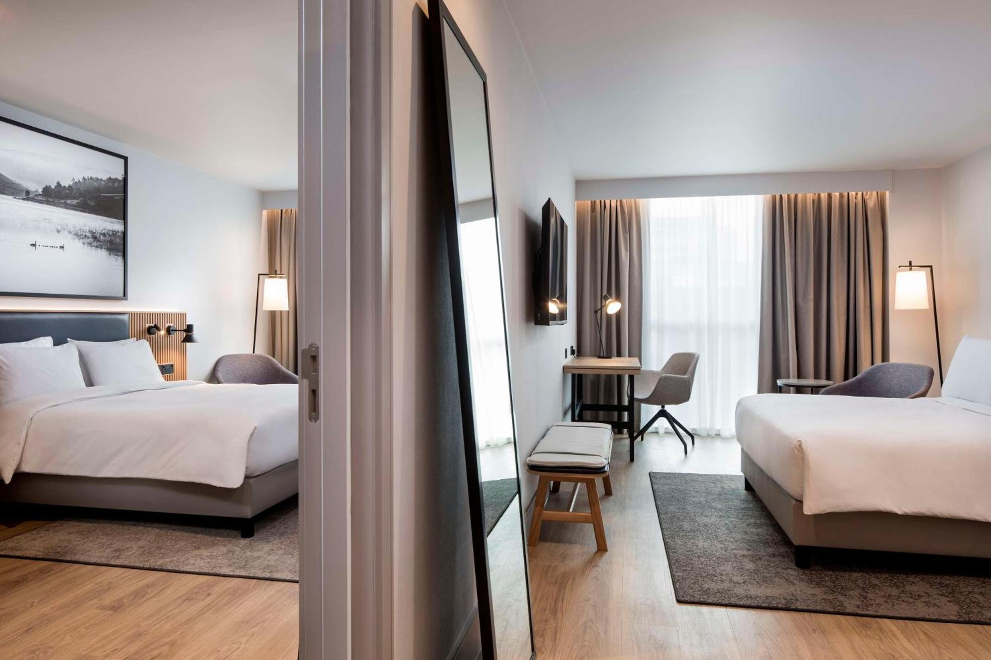 Radisson Blu Hotel, Hotel *