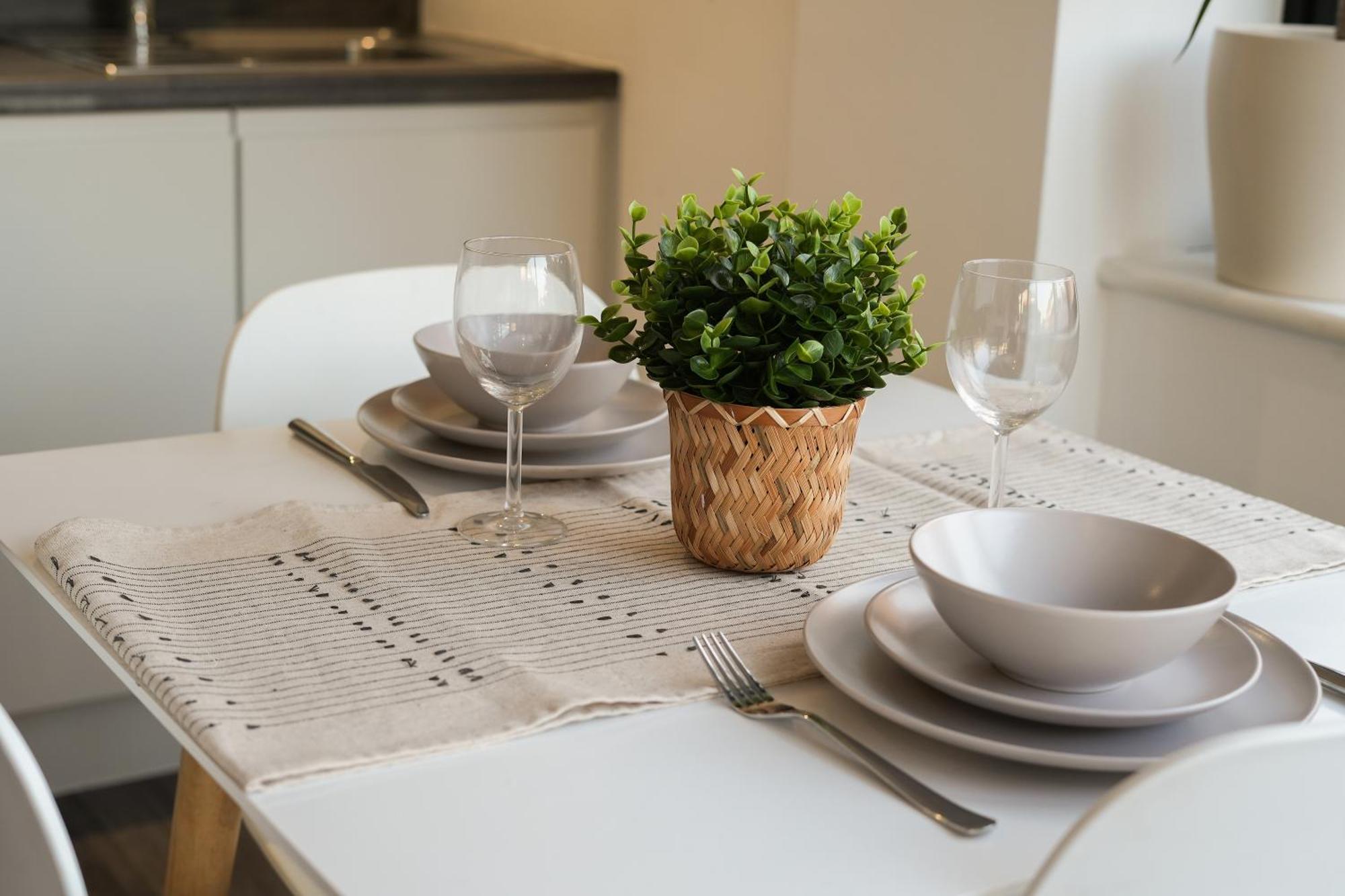 Cosy One Bedroom In By Eason Ideal For Working Professionals, Hospital Workers And Placements, With Free Parking! * Sheffield