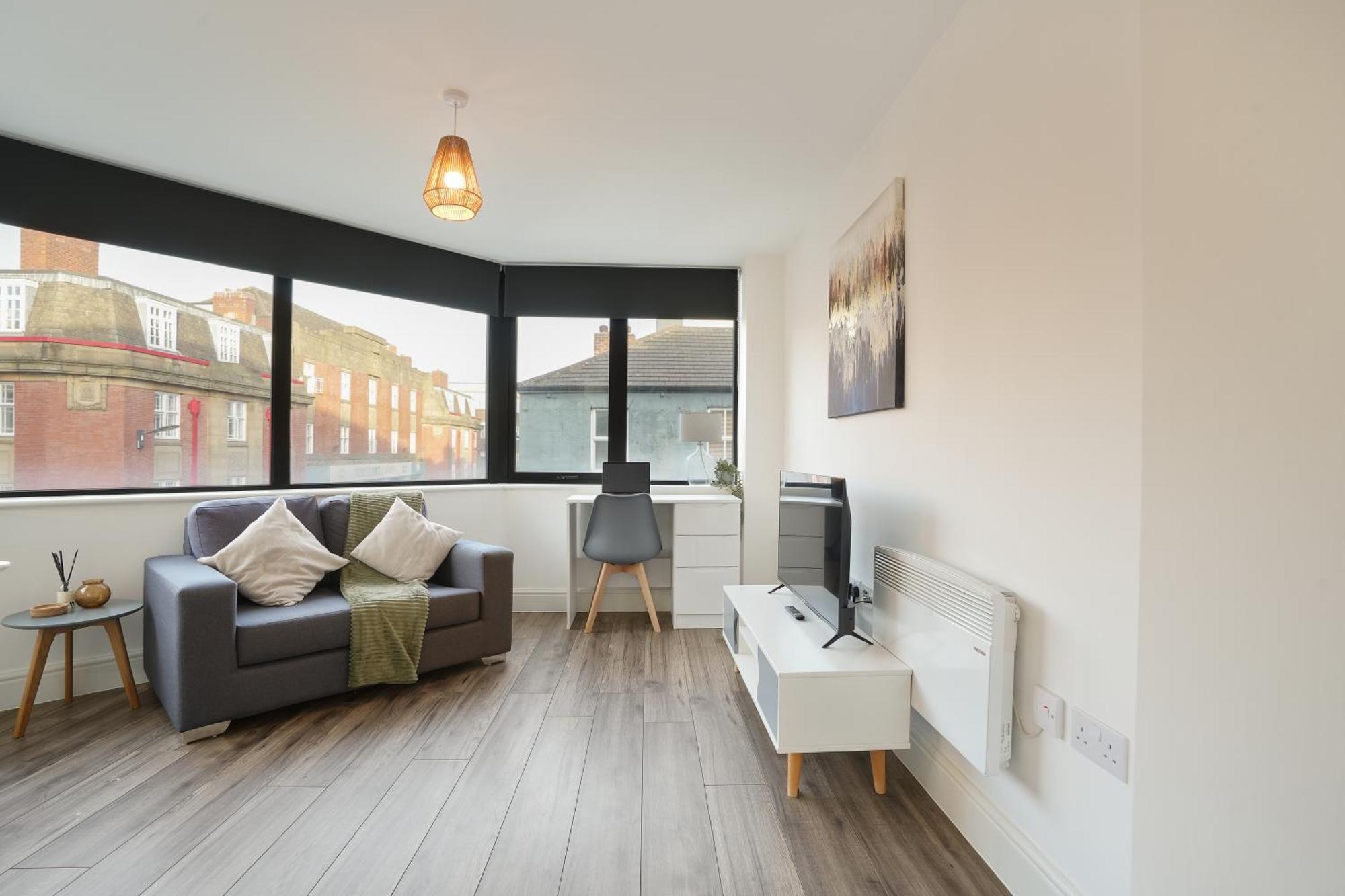 Cosy One Bedroom In By Eason Ideal For Working Professionals, Hospital Workers And Placements, With Free Parking! *