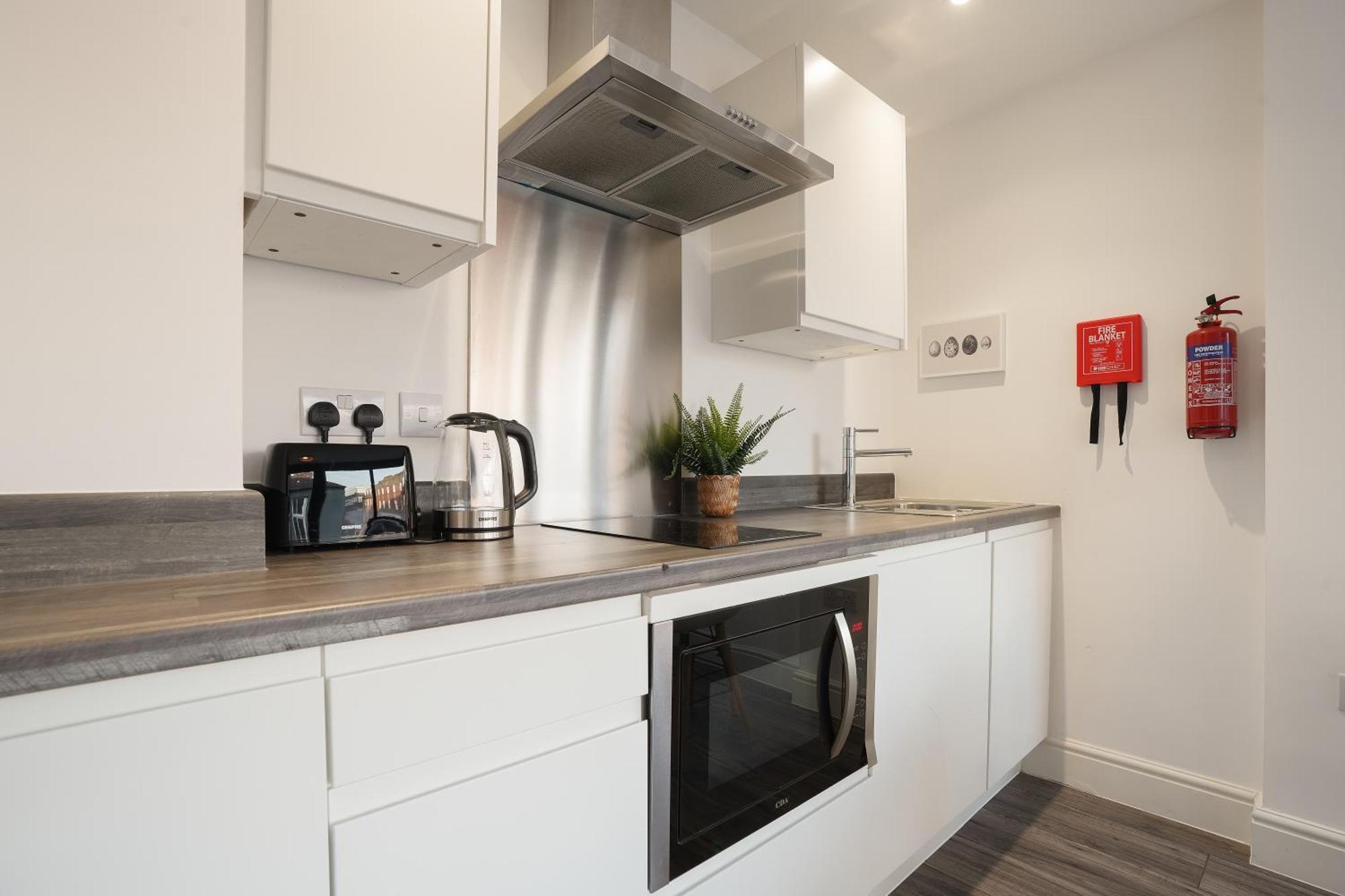 Cosy One Bedroom In By Eason Ideal For Working Professionals, Hospital Workers And Placements, With Free Parking!