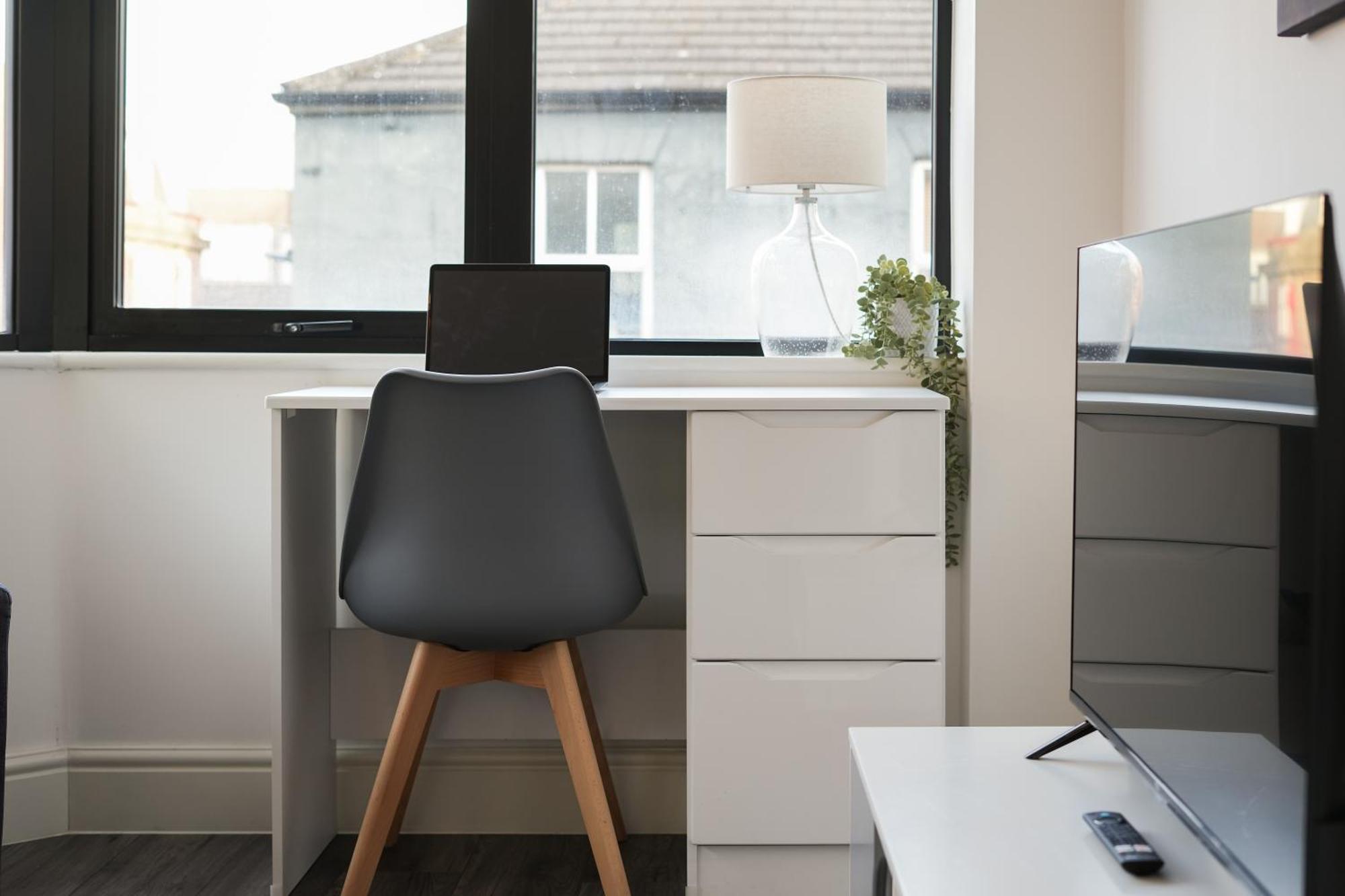 Cosy One Bedroom In By Eason Ideal For Working Professionals, Hospital Workers And Placements, With Free Parking! * Sheffield