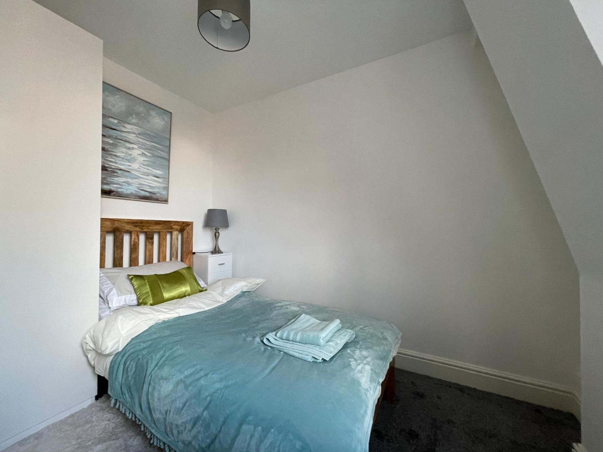 Apartment 2 Bed Urban Retreat In *