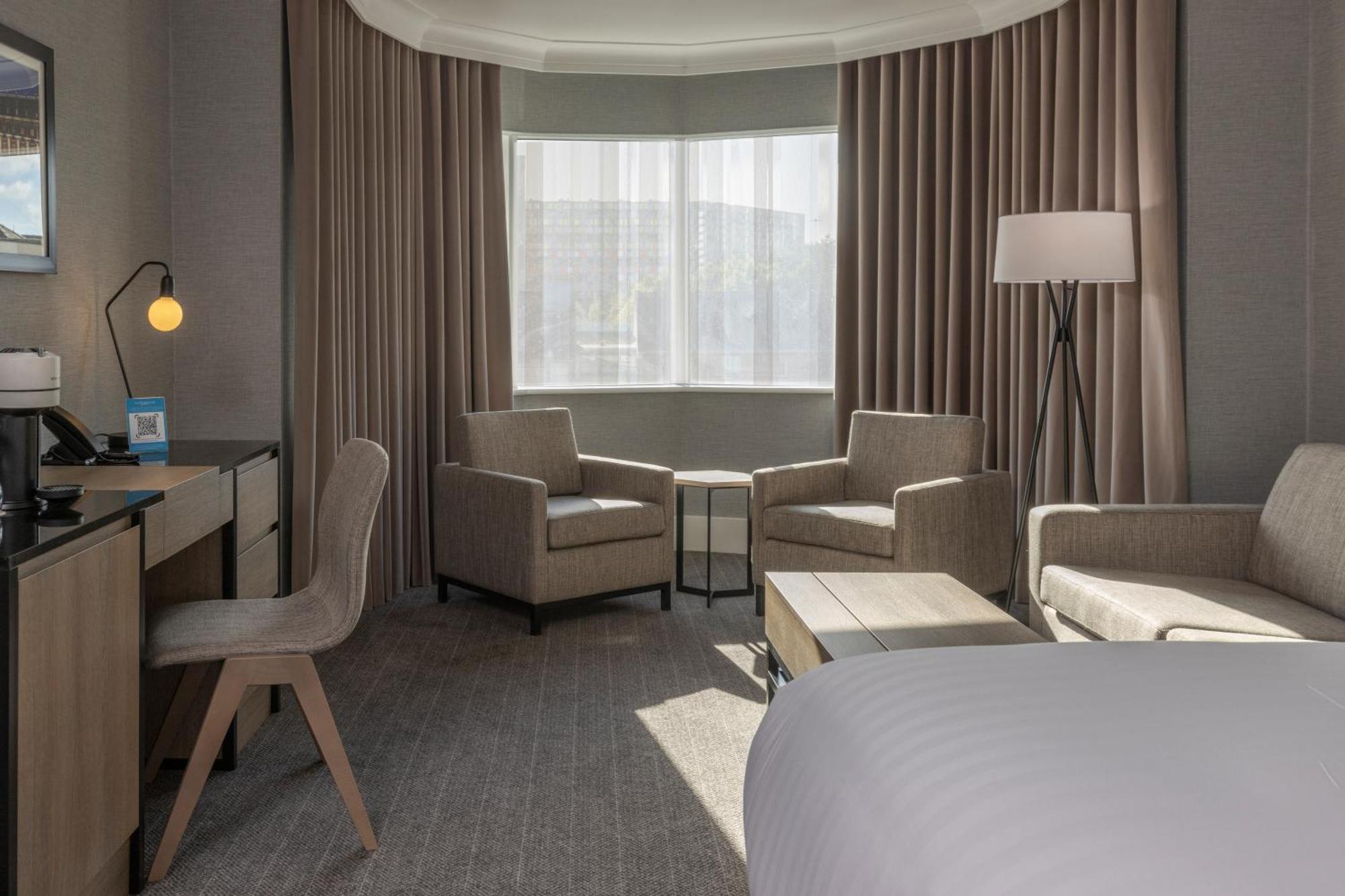 Western The Quays Hotel 4*