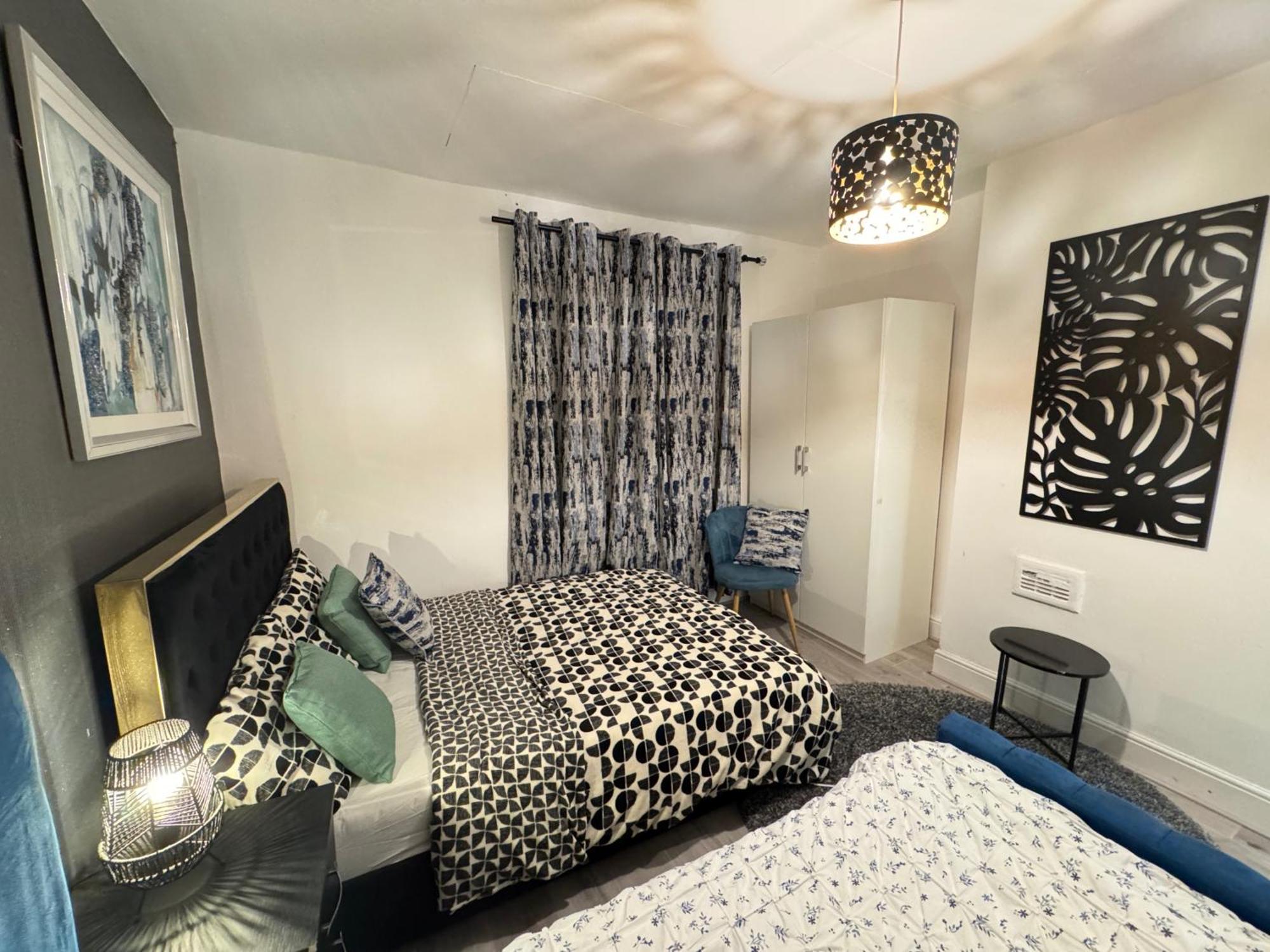 - House - Sleeps 5 - Parking - Garden * Sheffield