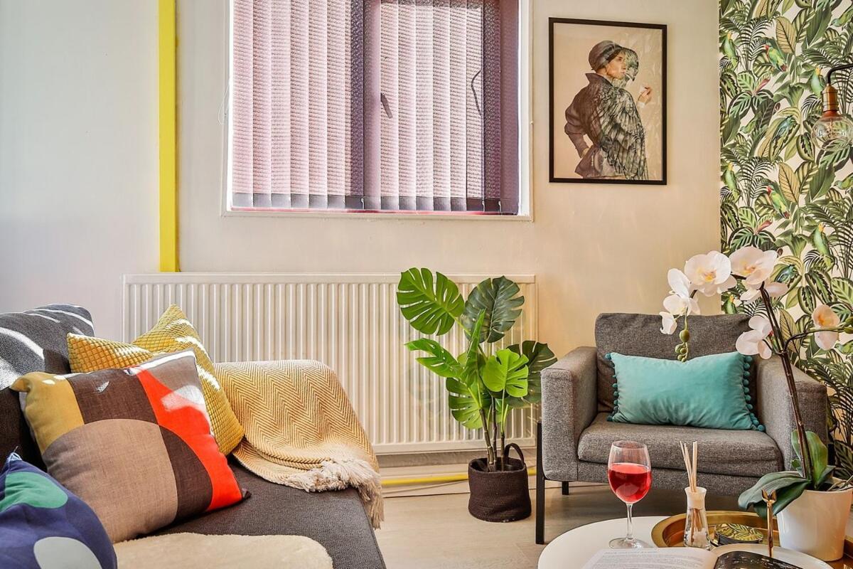 Holiday home George House-weeklystay-centrelocation-student-business-parking-sleep8 *