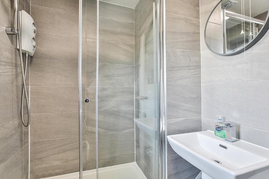 George House-weeklystay-centrelocation-student-business-parking-sleep8 * Sheffield