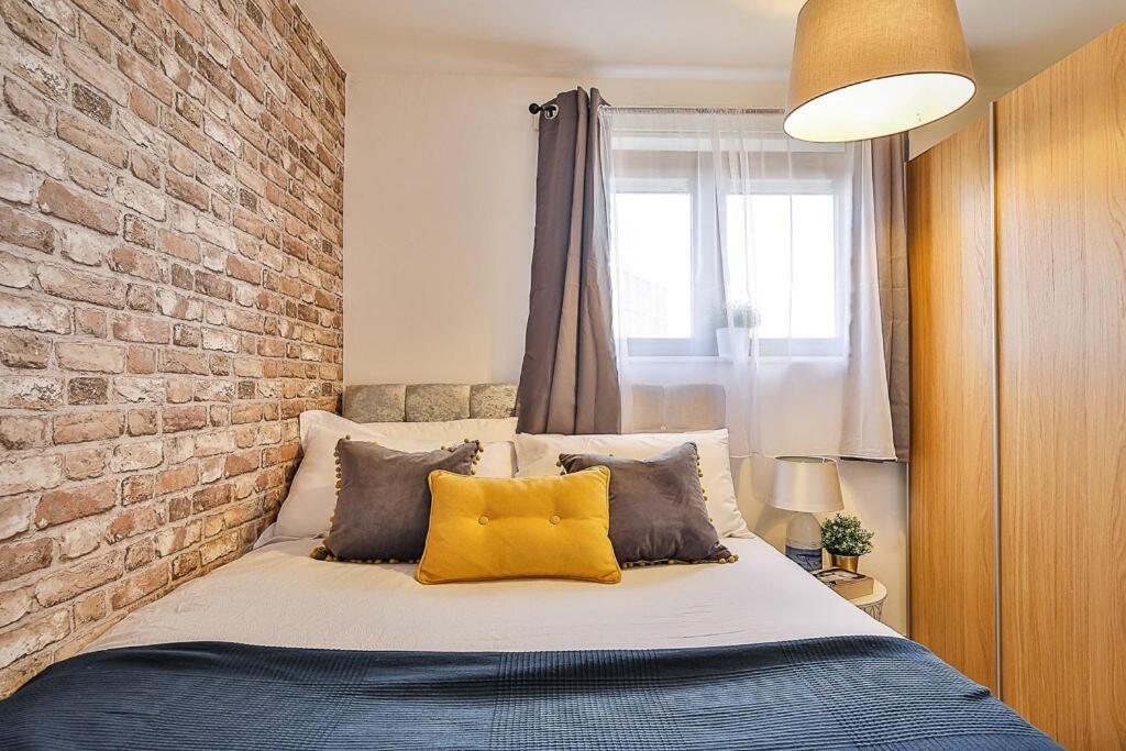 Holiday home George House-weeklystay-centrelocation-student-business-parking-sleep8 *
