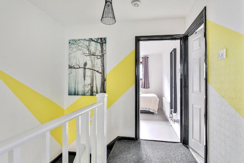 George House-weeklystay-centrelocation-student-business-parking-sleep8 *