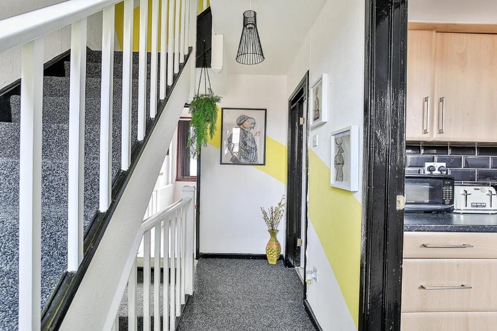 Holiday home George House-weeklystay-centrelocation-student-business-parking-sleep8 *