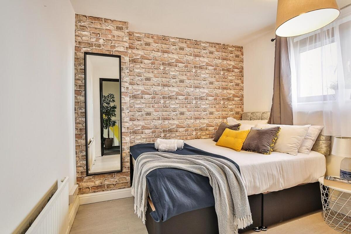 George House-weeklystay-centrelocation-student-business-parking-sleep8 *