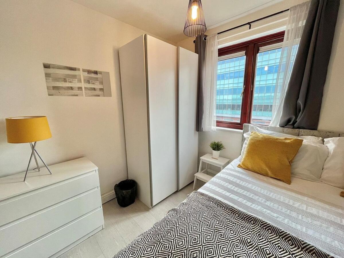 George House-weeklystay-centrelocation-student-business-parking-sleep8 Holiday home Sheffield