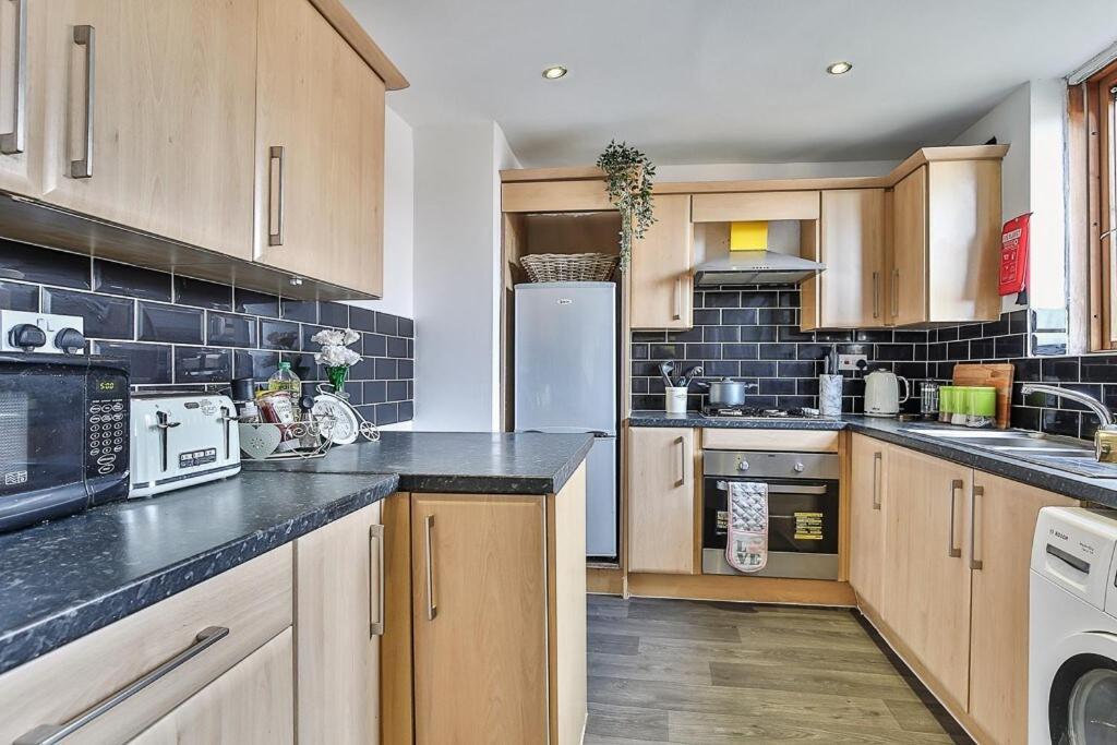 George House-weeklystay-centrelocation-student-business-parking-sleep8 Sheffield