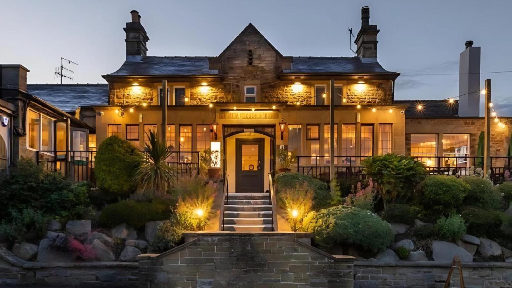 The Cross Scythes Hotel