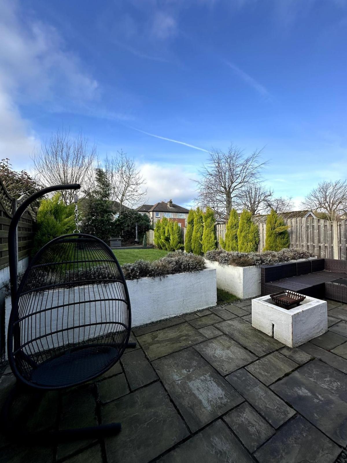 Newly Renovated 2-bed *