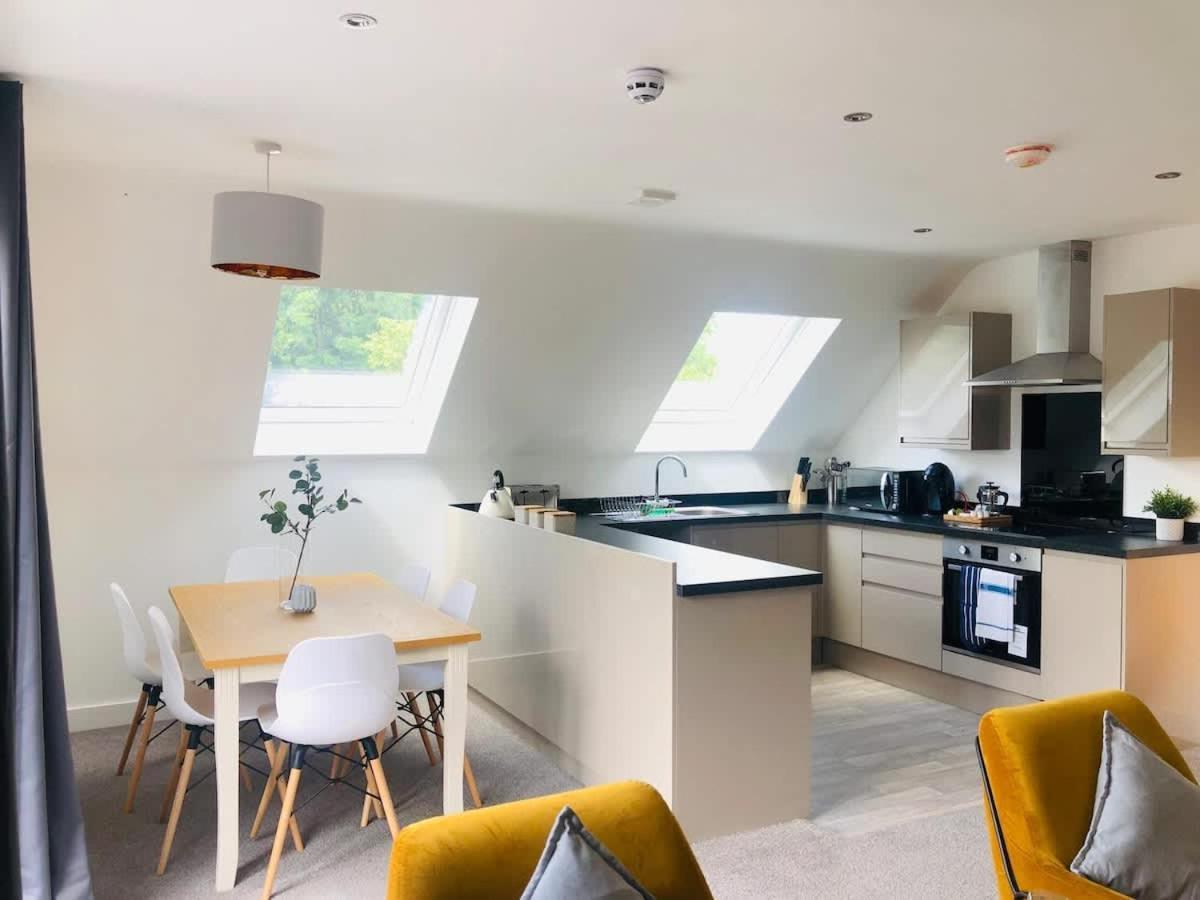 Two Bedroom Flat Millennium Gallery In Langset Road *