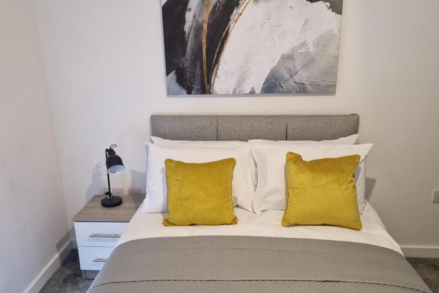 Serenity House With 5 Bedrooms Holiday home Sheffield