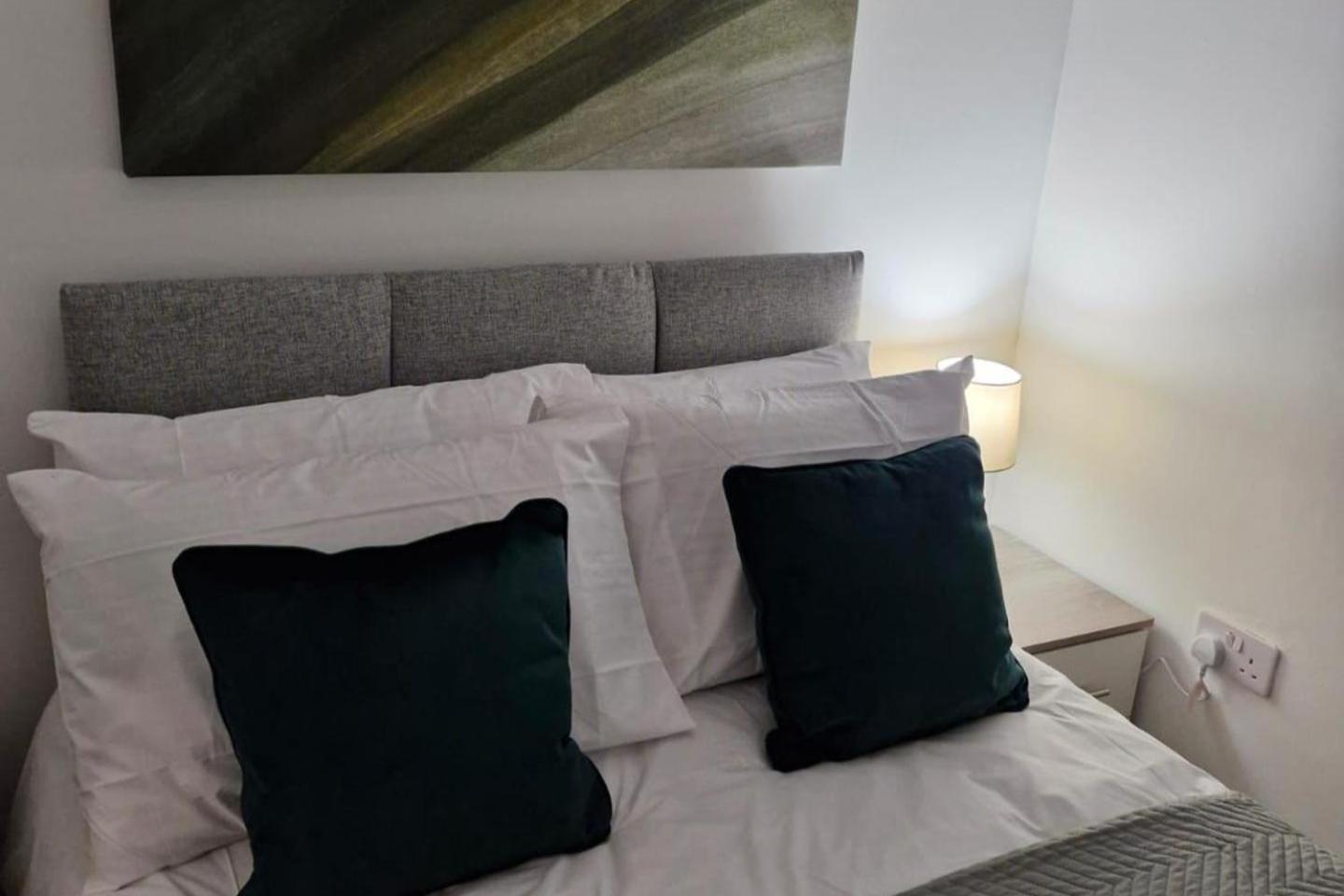 Holiday home Serenity House With 5 Bedrooms Sheffield