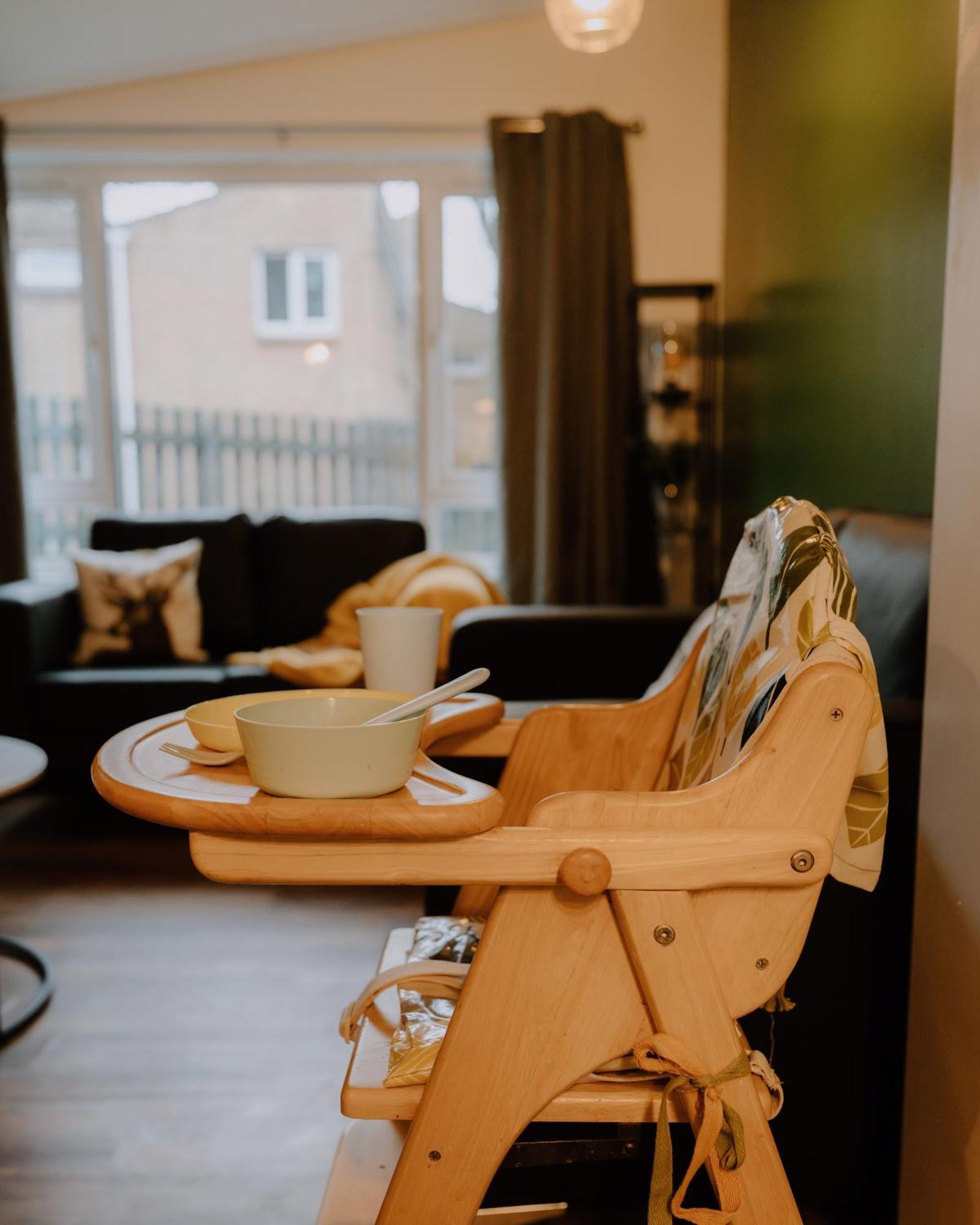 Spacious 6 Bed Lodge, Free Parking Apartment