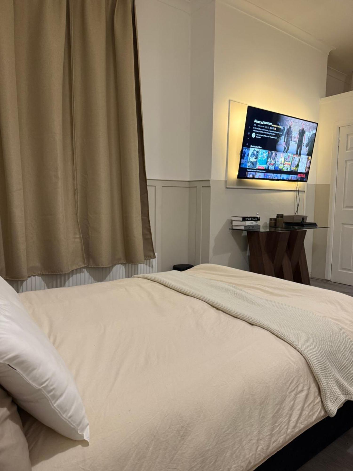 Centre Uni Area Ps4 Netflix * Sheffield