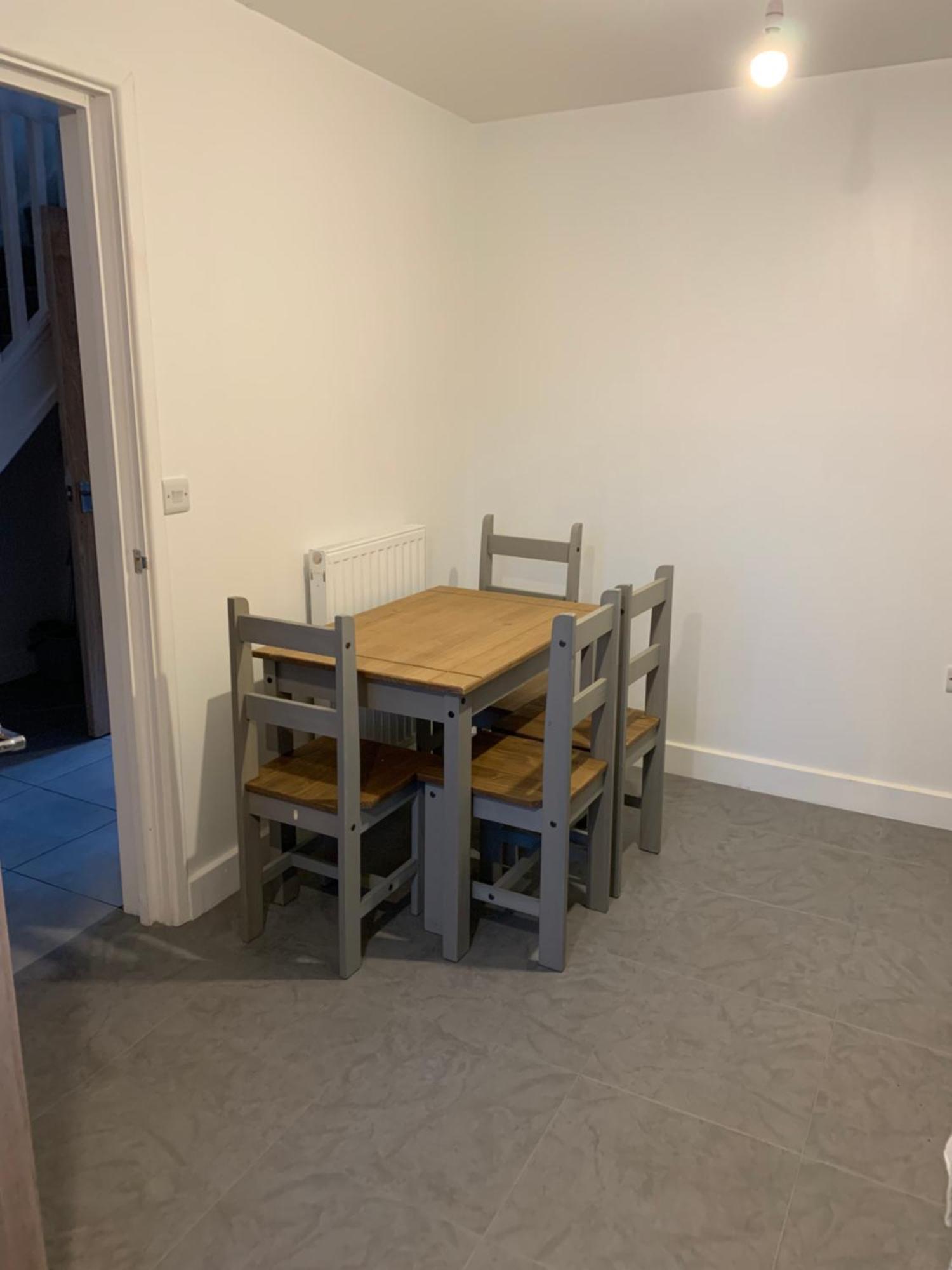 Apartment Campion Contractor With Parking Sheffield