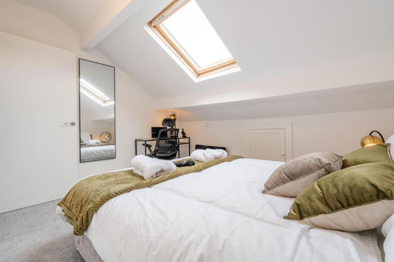 Apartment Contemporary Comfort - - Free Parking & Fast Wifi Sheffield