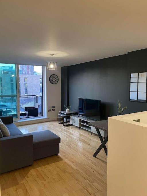 Apartment Homely Apartment, Balcony, Free Parking Managed By Luxenites Sheffield