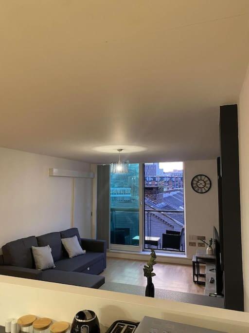 Homely Apartment, Balcony, Free Parking Managed By Luxenites Apartment