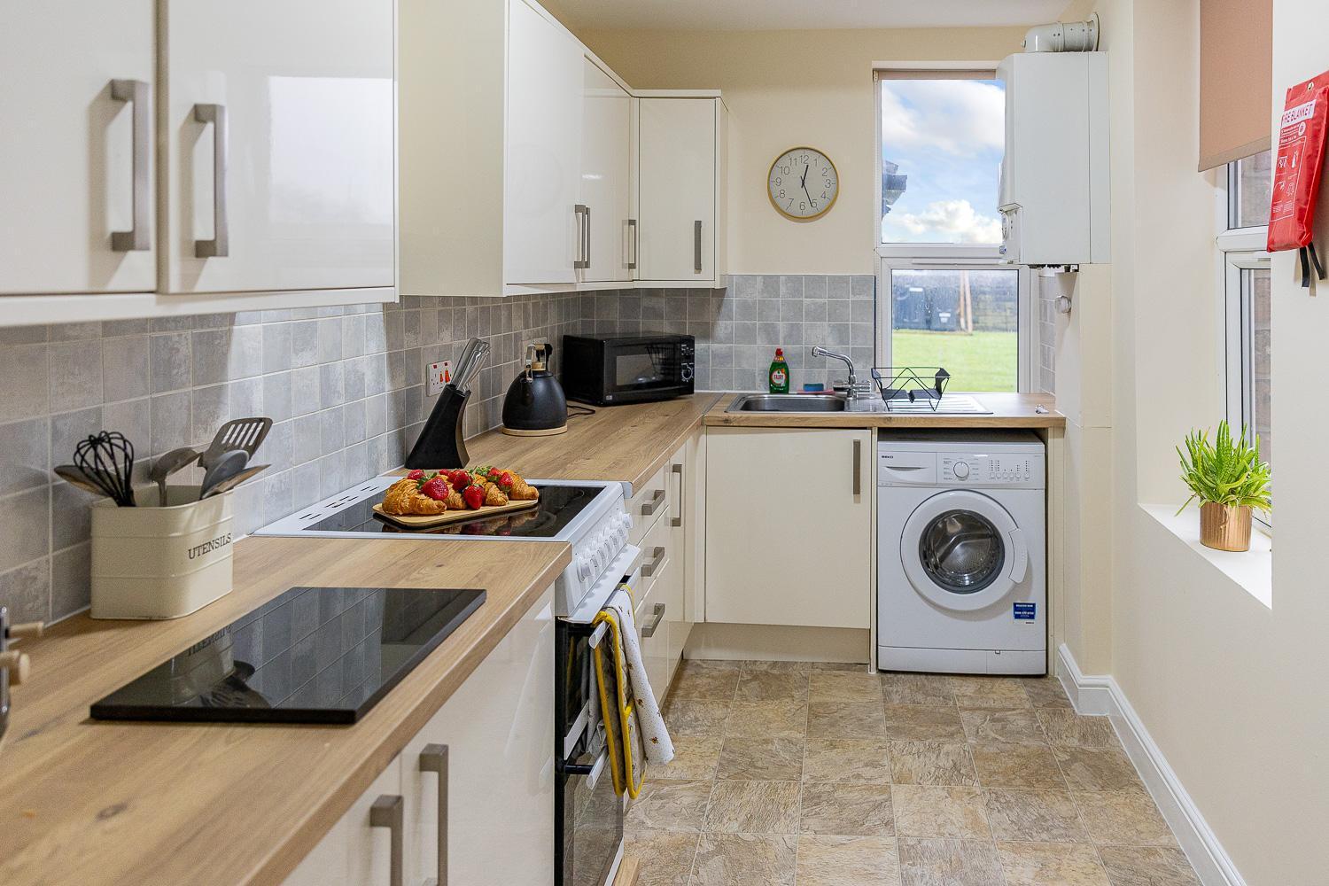 * Spacious 5br Collegiate Crescent * Group * Sheffield