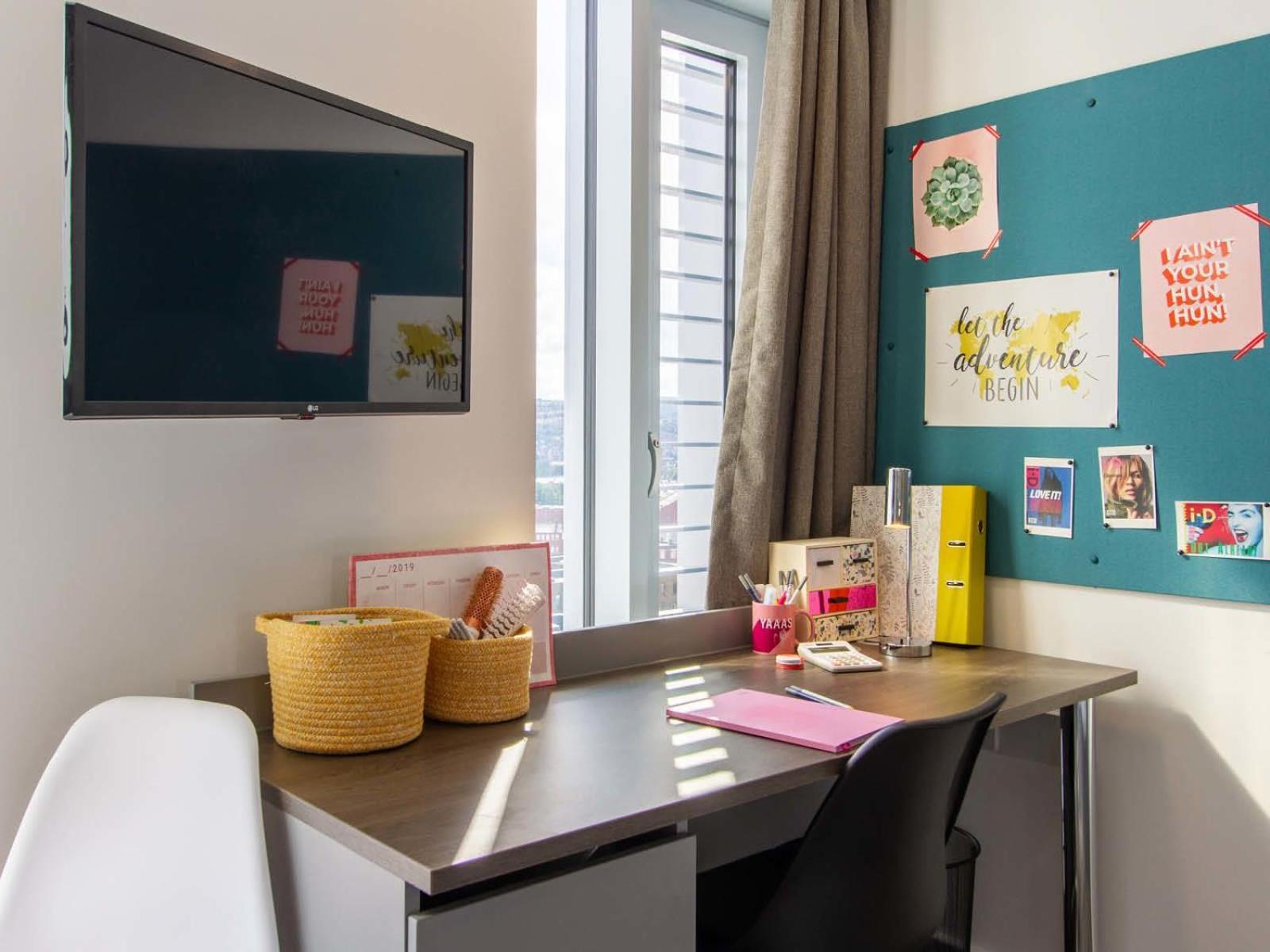 Apartment For Student Only Ensuites And At The Gate Near Centre
