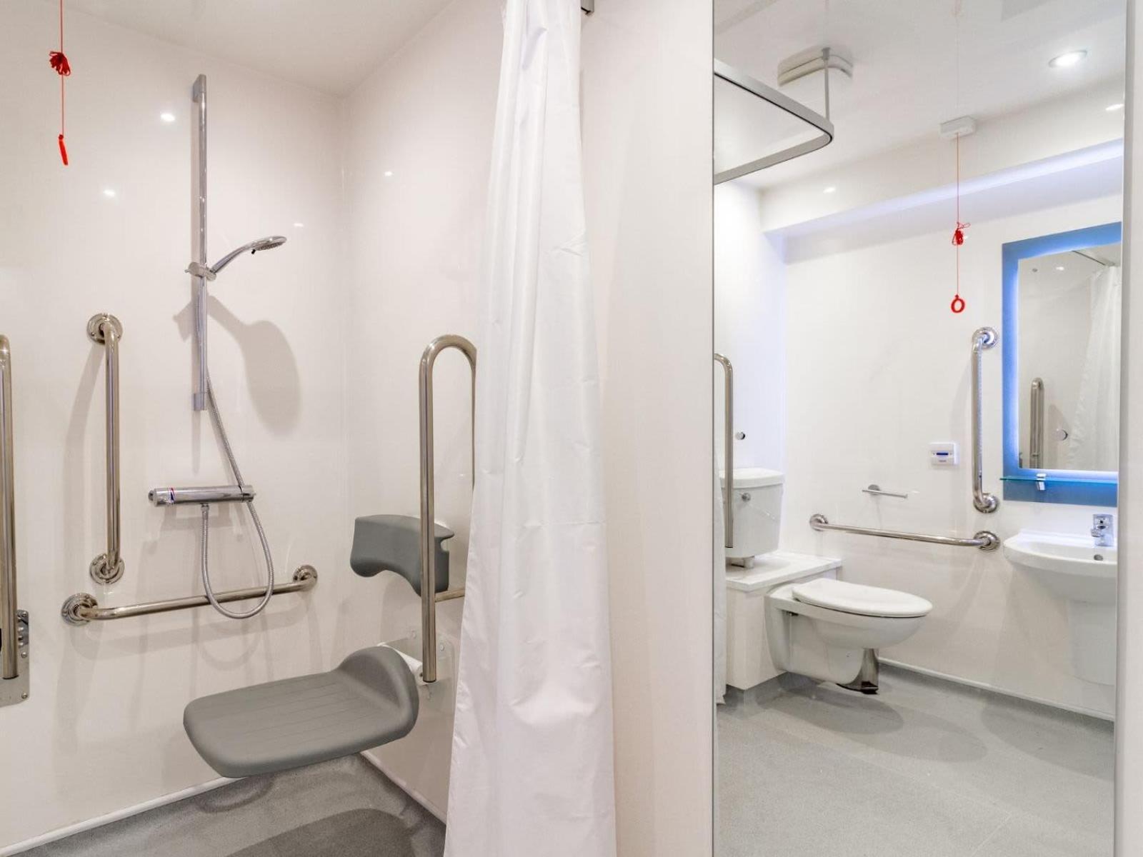For Student Only Ensuites And At The Gate Near Centre *