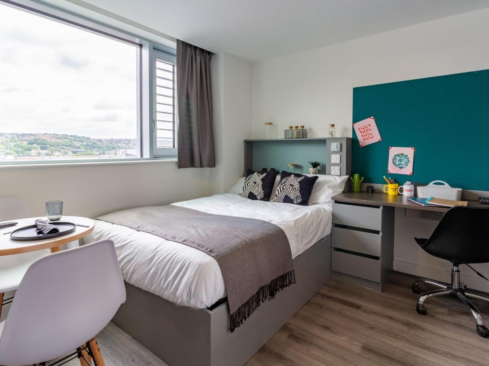 Apartment For Student Only Ensuites And At The Gate Near Centre *