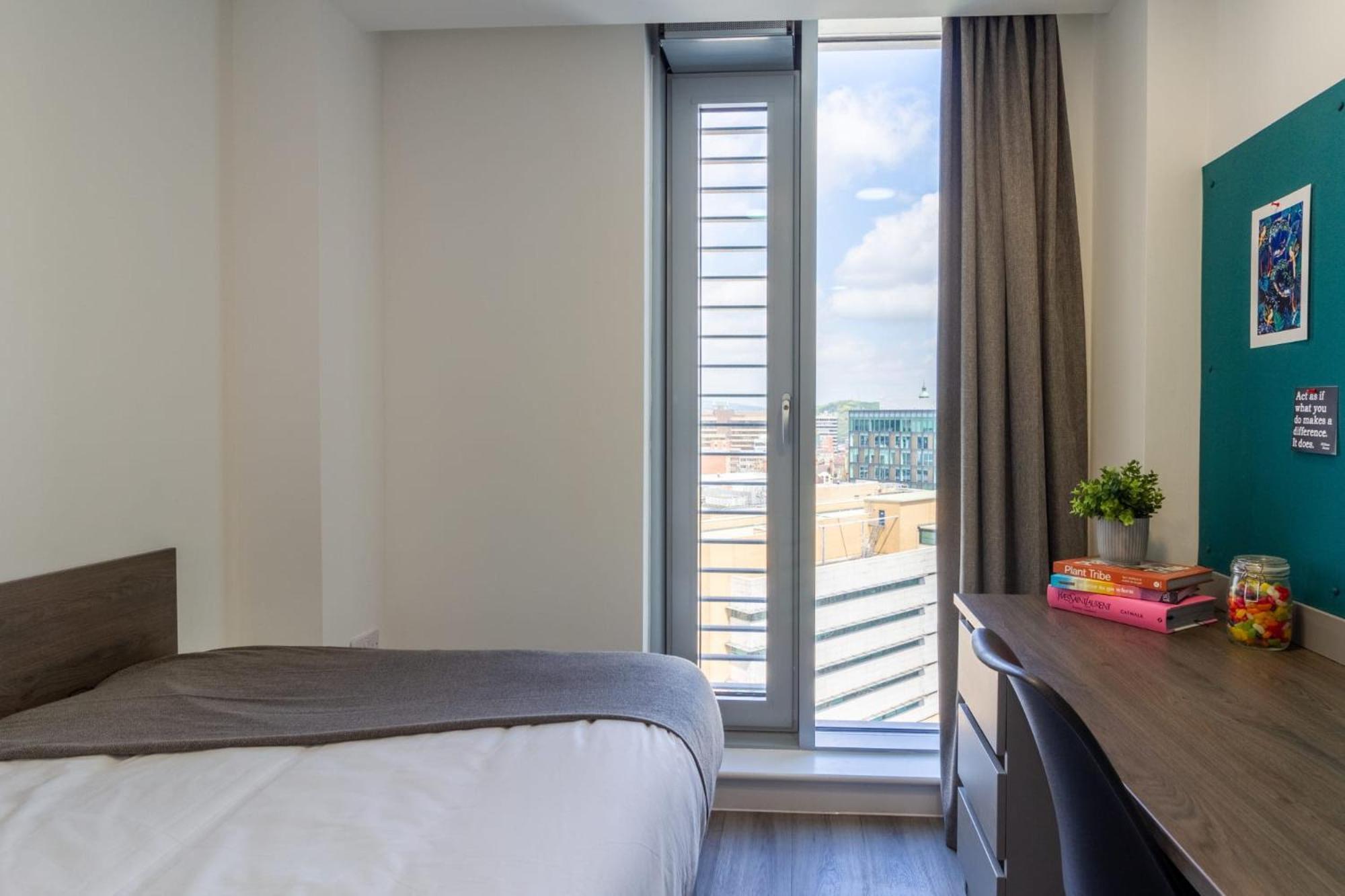 For Student Only Ensuites And At The Gate Near Centre * Sheffield