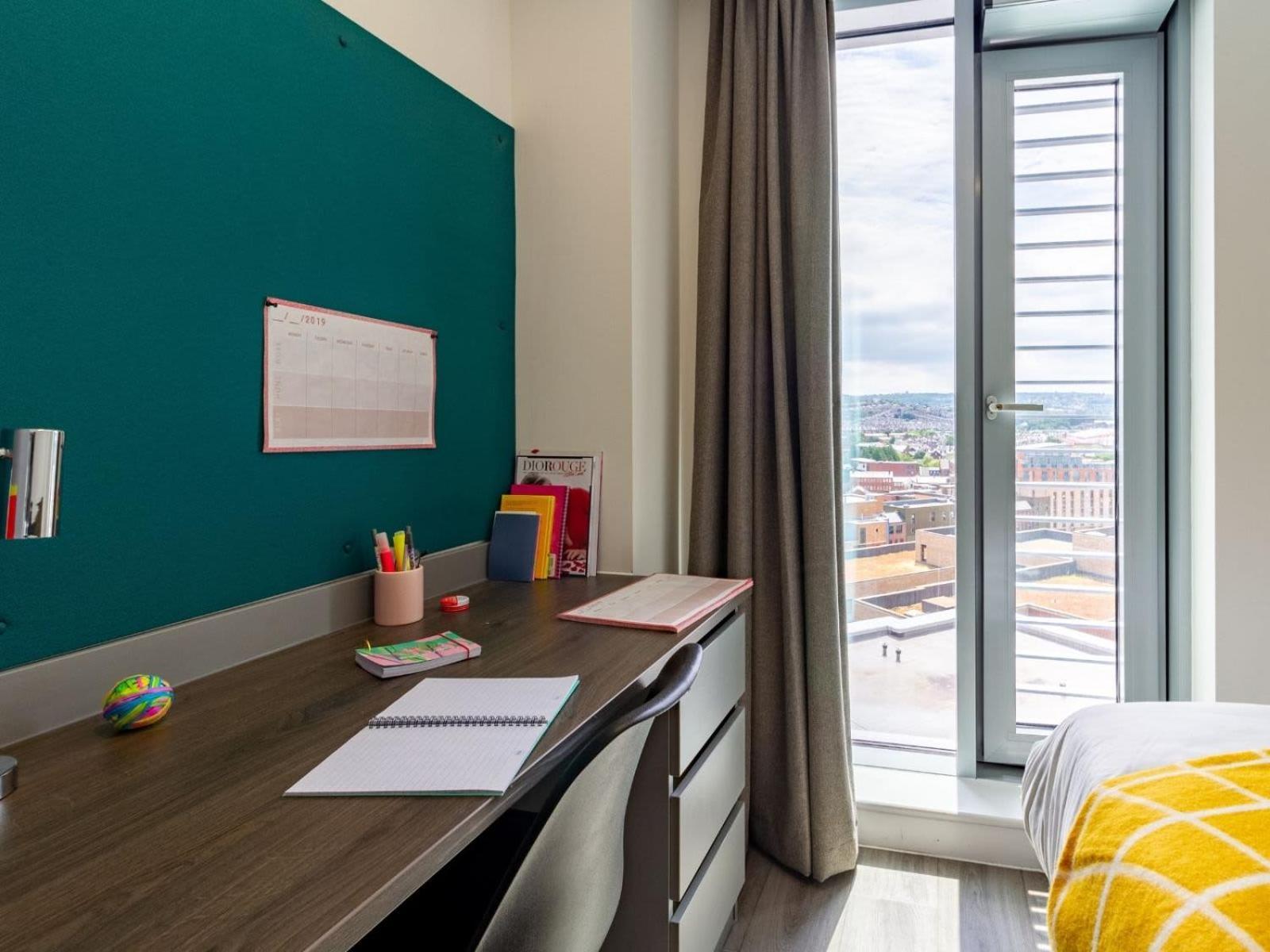 For Student Only Ensuites And At The Gate Near Centre *