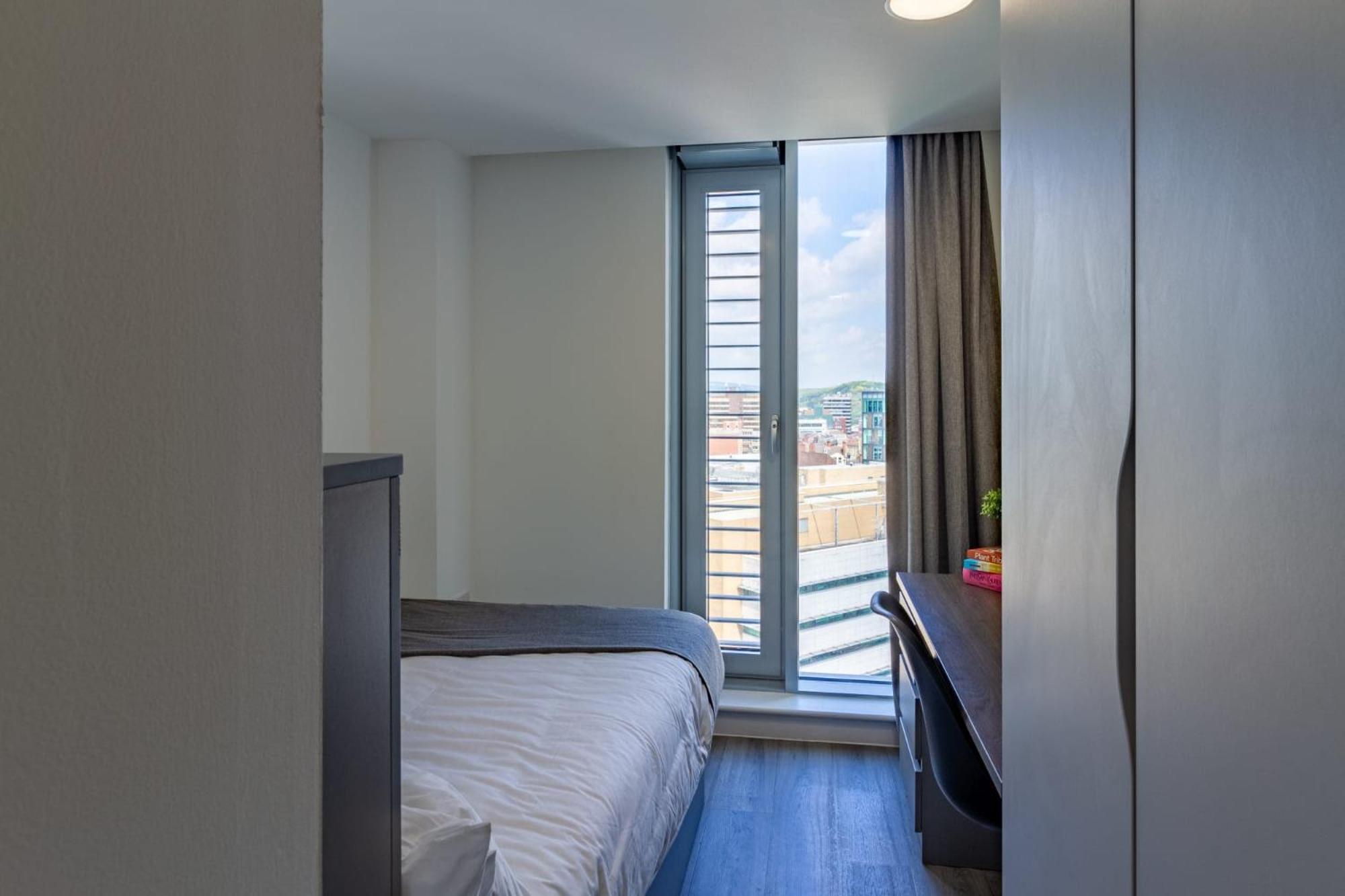 For Student Only Ensuites And At The Gate Near Centre Apartment