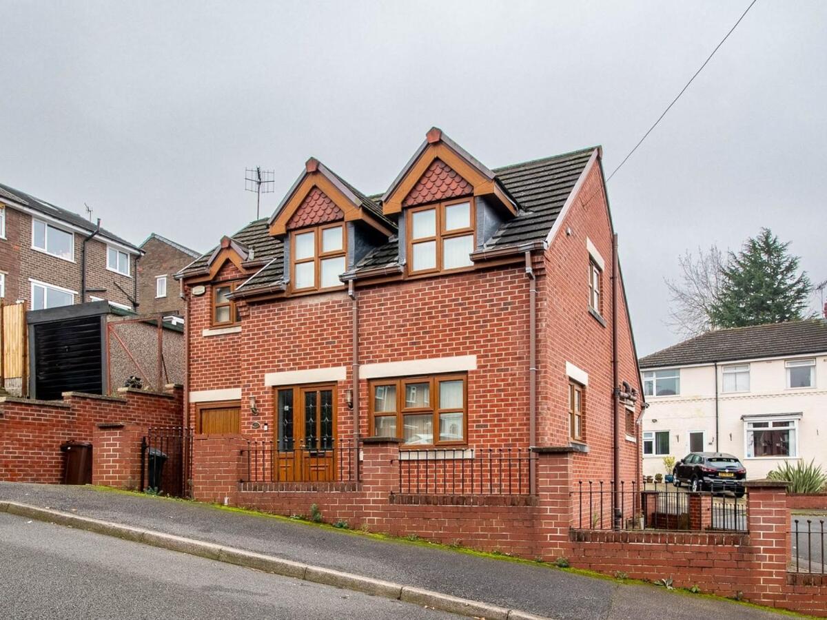 2 Bedroom Exclusive House In Villa Sheffield
